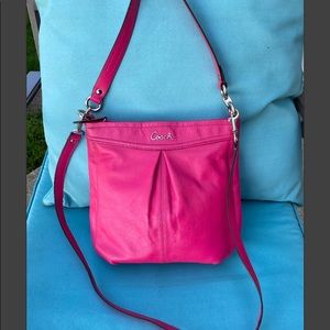 Authentic Coach Pink Fuchsia Leather Messenger Bag